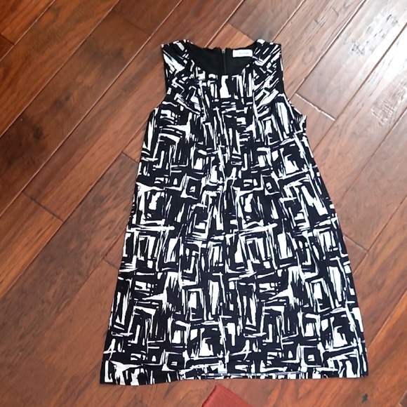 Calvin Klein Black and White Abstract Designed Sleeveless Dress Size Medium - Picture 1 of 11